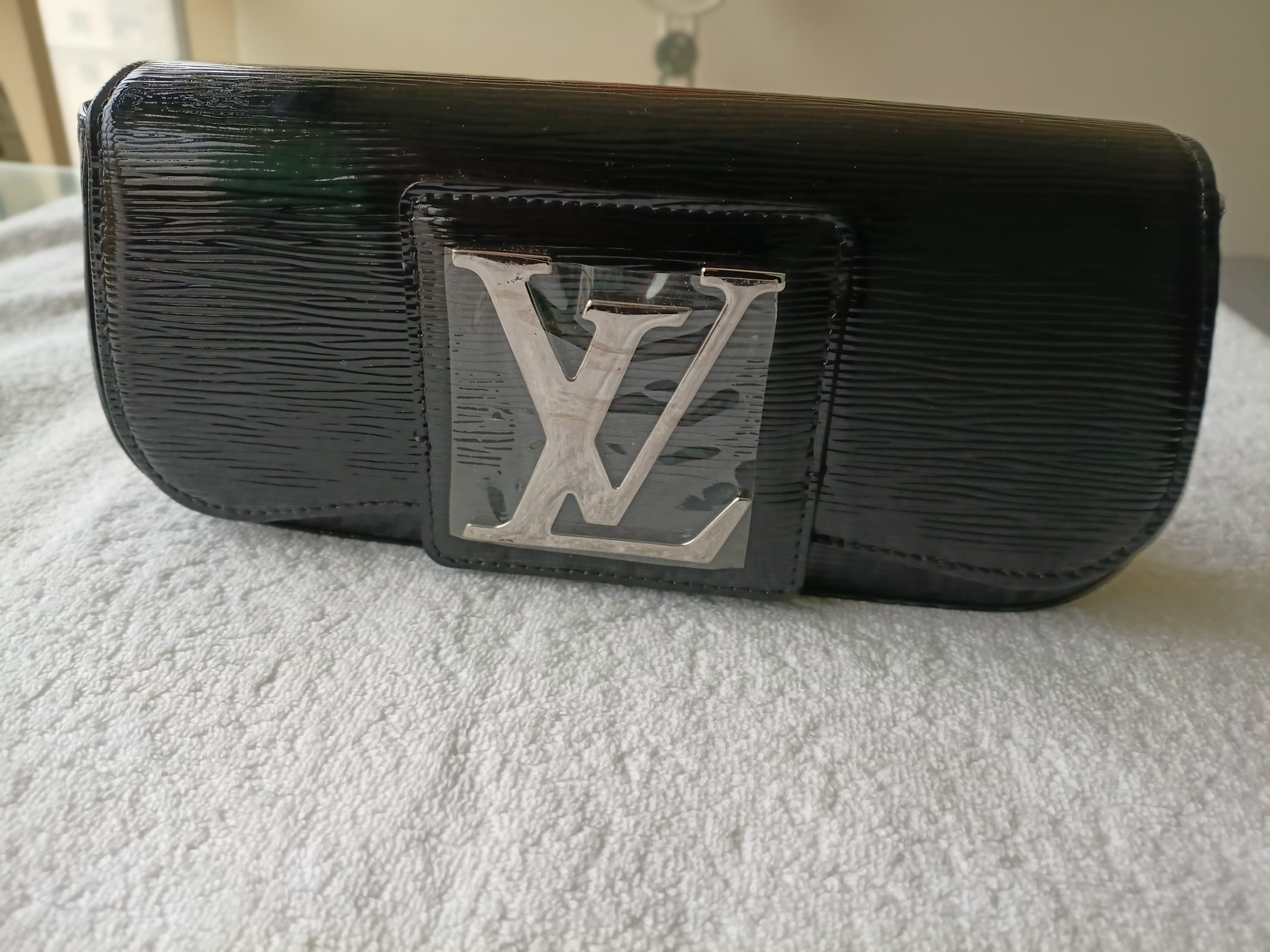 LV black clatch